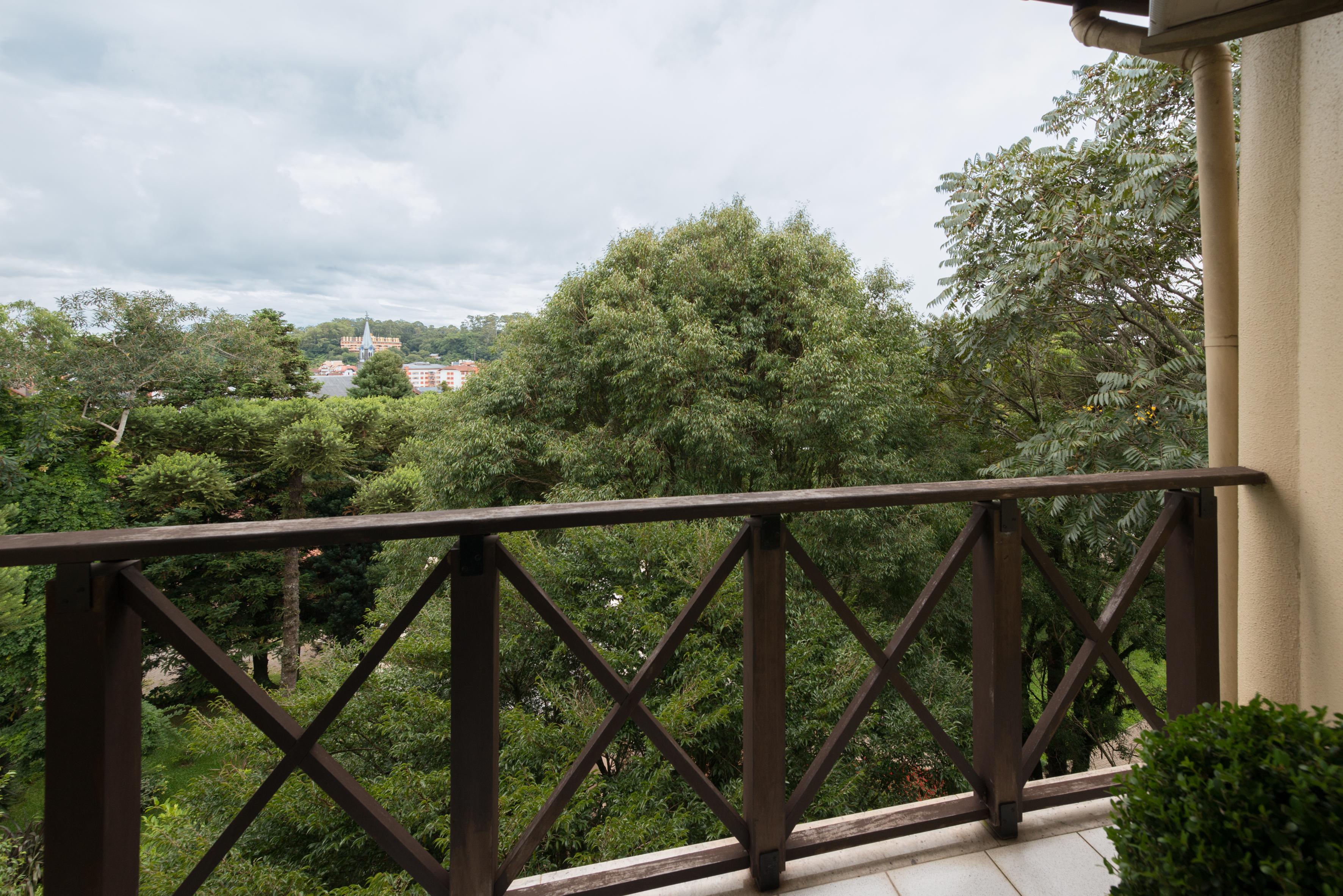 Wish Serrano Resort Gramado Exterior foto A view of the park from the house